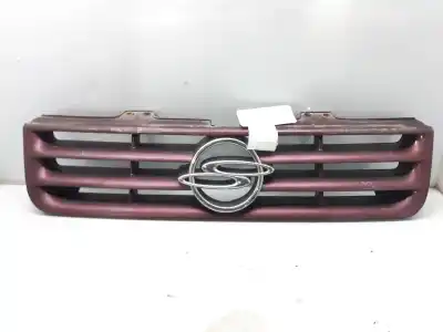Second-hand car spare part front grille for ssangyong musso 2.9 d oem iam references 7943007010  