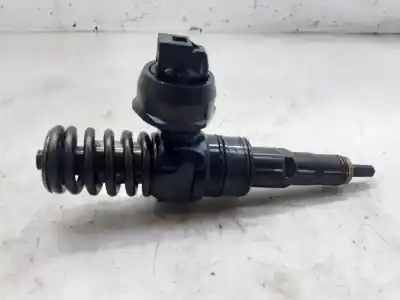 Second-hand car spare part injector for audi a3 (8l) 1.9 tdi ambiente oem iam references 038130073aj