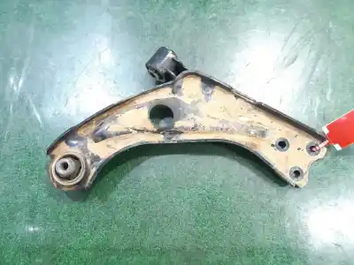 Pezzo di ricambio per auto di seconda mano braccio sospensione inferiore anteriore destro per peugeot 5008 active riferimenti oem iam 9846329080