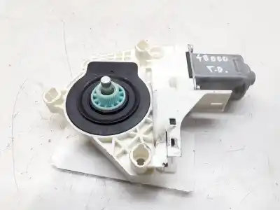 Автозапчастина б/у ДВИГ СКЛА ЗАДНЕ ЛІВО для AUDI A1 SPORTBACK (8XA, 8XF)  Посилання на OEM IAM 8K0959811  