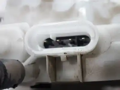 Peça sobressalente para automóvel em segunda mão fechadura da porta dianteira direita por citroen c2 sx referências oem iam 52187780