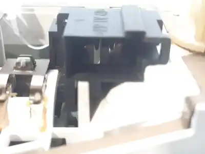 Pezzo di ricambio per auto di seconda mano luce interna per renault clio ii fase ii (b/cb0) alize 80 cv / 59 kw riferimenti oem iam 7700412606  