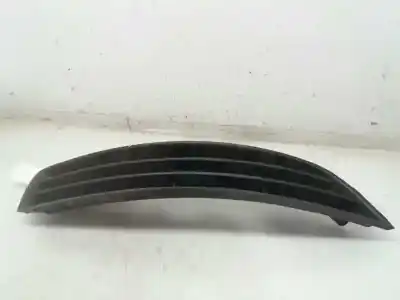 Автозапчастина б/у передня решіта для volkswagen passat b6 (3c2) 1.9 tdi посилання на oem iam 3c0853666  