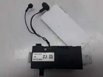 Second-hand car spare part antenna amplifier for opel insignia a sedán (g09) 2.0 cdti (69) oem iam references 13241372  