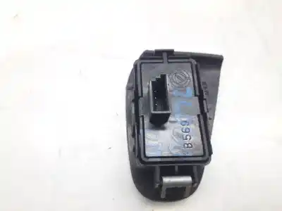 Pezzo di ricambio per auto di seconda mano interruttore alzacristalli anteriore destro per fiat stilo (192) 1.6 16v riferimenti oem iam 0735297082