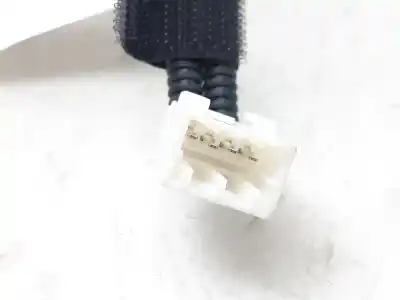 Pezzo di ricambio per auto di seconda mano gancio cintura posteriore sinistro per kia sportage drive 4x2 riferimenti oem iam 898303u200gah