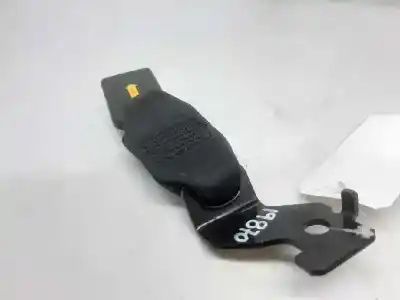 Автозапчасти б/у крюк для ремня задний правый за kia xceed tech 116 cv / 85 kw ссылки oem iam 89840j7000wk