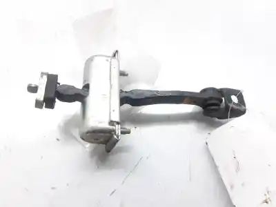 Pièce détachée automobile d'occasion retenue de porte pour opel corsa e business références oem iam 13180682  