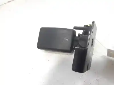 Gebrauchtes Autoersatzteil gürtelhaken hinten rechts zum volvo v40 cross country plus 120 cv / 88 kw oem-iam-referenzen 31292085