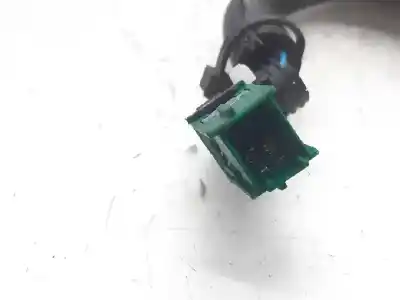 Second-hand car spare part right front seat belt buckle for opel corsa c essentia oem iam references 09114886