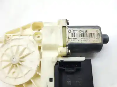 Автозапчастина б/у ДВИГ СКЛА ЗАДНЕ ЛІВО для RENAULT MEGANE III BERLINA 5 P  Посилання на OEM IAM 827310002R  