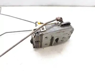 Second-hand car spare part front right door lock for dodge caliber se oem iam references 04589646ae
