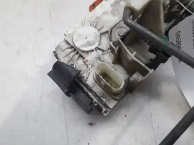 Second-hand car spare part left front door lock for dodge caliber se oem iam references 04589647ae  