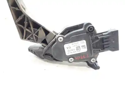 Pezzo di ricambio per auto di seconda mano potenziometro a pedale per opel astra j (p10) 1.7 cdti (68) riferimenti oem iam 13252702  