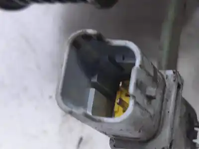 Second-hand car spare part air conditioning compressor for renault clio iii exception 75 cv / 55 kw oem iam references 8200819568  