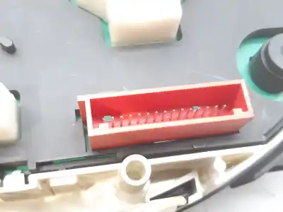 Second-hand car spare part dashboard for renault laguna ii (bg0) authentique 101 cv / 74 kw oem iam references 8200399758  