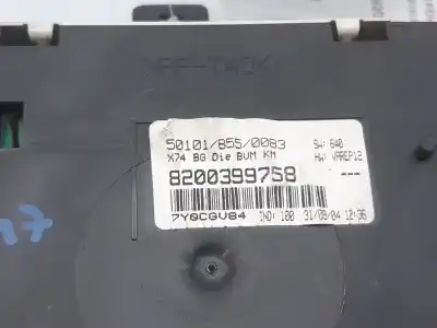 Second-hand car spare part dashboard for renault laguna ii (bg0) authentique 101 cv / 74 kw oem iam references 8200399758  