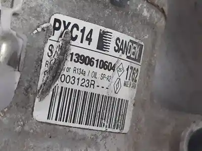 Pezzo di ricambio per auto di seconda mano COMPRESSORE ARIA CONDIZIONATA per RENAULT MEGANE IV BERLINA 5P  Riferimenti OEM IAM 926003123R  