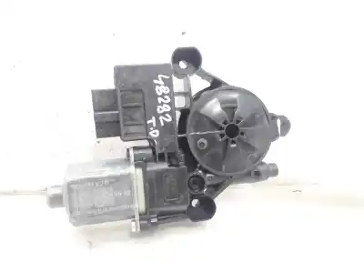 Pièce détachée automobile d'occasion MOTEUR LÈVE VITRE ARRIÈRE DROITE pour VOLKSWAGEN T-ROC  Références OEM IAM 5Q0959812D  
