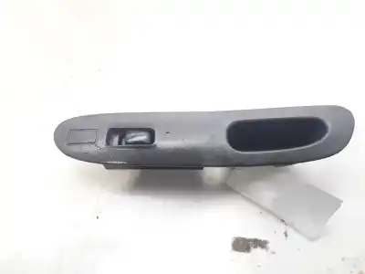 Автозапчастина б/у передній правий віконний вимикач для mitsubishi colt (cj0) 1300 avance посилання на oem iam mr287428  