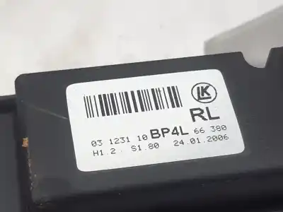 Peça sobressalente para automóvel em segunda mão botão / interruptor elevador vidro traseiro esquerdo por mazda 3 berlina (bk) 1.6 cd diesel cat referências oem iam bp4l66380