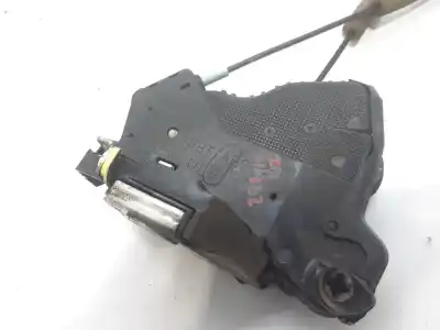 Second-hand car spare part left front door lock for toyota corolla (_e12_) 1.4 d (nde120_) oem iam references 6904012510  