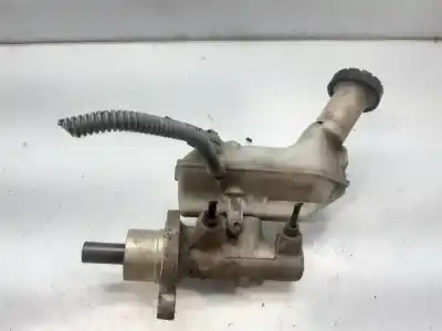 Second-hand car spare part brake pump for renault clio iii authentique oem iam references 7701208838