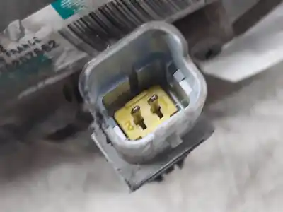 Peça sobressalente para automóvel em segunda mão compressor de ar condicionado a/a a/c por renault clio iii emotion referências oem iam 8200365787