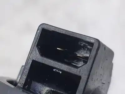 Peça sobressalente para automóvel em segunda mão injetor por seat leon (1p1) reference referências oem iam 038130073  