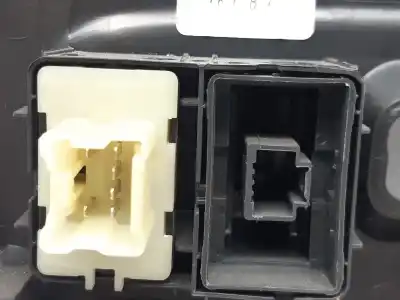 Tweedehands auto-onderdeel schakelaar rechts voor ruit voor dacia sandero ambiance oem iam-referenties 275009384r