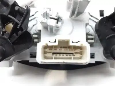 Tweedehands auto-onderdeel verwarming / airconditioning bediening voor dacia sandero ambiance oem iam-referenties a42303300