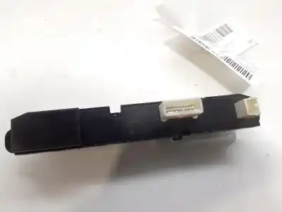 Second-hand car spare part hazard warning lights for kia ceed concept 109 cv / 80 kw oem iam references 937001h000  