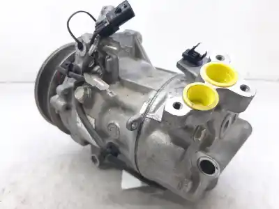 Peça sobressalente para automóvel em segunda mão COMPRESSOR DE AR CONDICIONADO A/A A/C por RENAULT CAPTUR II  Referências OEM IAM 926005450R  