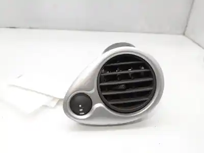 Pièce détachée automobile d'occasion GRILLE D'AÉRATION pour RENAULT CLIO III  Références OEM IAM 7701061211  