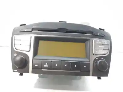 Peça sobressalente para automóvel em segunda mão sistema de áudio / rádio cd por hyundai ix35 kosmo 2wd 116 cv / 85 kw referências oem iam 961502y010tjn