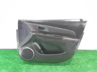 Автозапчасти б/у обивка передней правой двери за chevrolet cruze hatchback lt ссылки oem iam 96957316