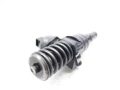 Second-hand car spare part injector for audi a3 (8l) 1.9 tdi ambiente oem iam references 038130073  
