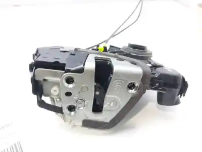 Peça sobressalente para automóvel em segunda mão fechadura da porta dianteira direita por toyota auris active referências oem iam 6903012490