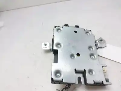 Автозапчастина б/у антенний підсилювач для audi a3 (8p) 2.0 fsi ambiente посилання на oem iam 8p0035225d  