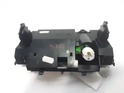 Автозапчастина б/у попільничка для jaguar s-type 2.7 v6 diesel cat посилання на oem iam 2r838104822a  