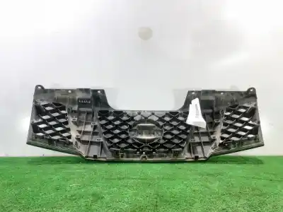 Second-hand car spare part front grille for nissan navara pick-up (d40m) double cab se 4x4 oem iam references 62310eb00a
