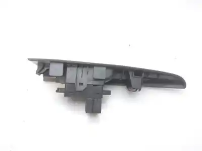 Peça sobressalente para automóvel em segunda mão botão / interruptor elevador vidro traseiro direito por nissan note (e11e) max 2.10 86 cv / 63 kw referências oem iam 829609u104