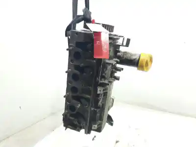 Pièce détachée automobile d'occasion culasse du moteur pour renault clio ii fase i (b/cbo) 1.4 alize 75 cv / 55 kw références oem iam e7j780  