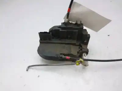 Second-hand car spare part left front door lock for nissan note (e11e) acenta oem iam references 805019u10c