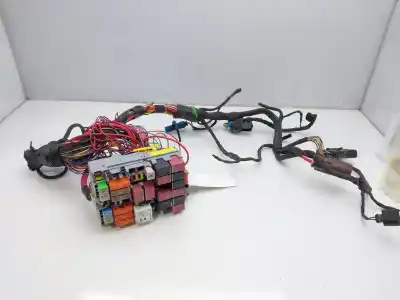 Автозапчасти б/у блок реле/предохранителей за jeep compass ii sport 4x2 ссылки oem iam 51987784  