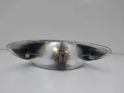 Pièce détachée automobile d'occasion feu arrière central pour peugeot trekker / tkr tkr 50 références oem iam 3046025  