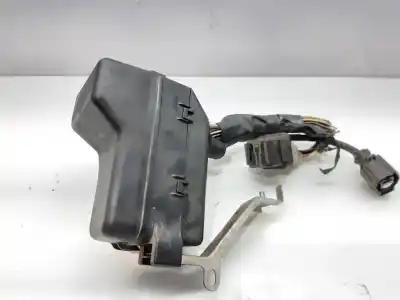Second-hand car spare part fuse box unit for toyota corolla (_e12_) 1.4 d (nde120_) oem iam references 8274112050  