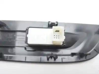 Peça sobressalente para automóvel em segunda mão botão / interruptor elevador vidro dianteiro direito por peugeot 208 (p2) active referências oem iam 98044803zd