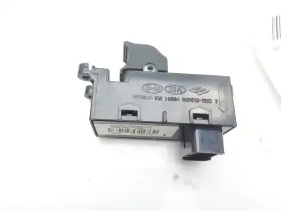Pezzo di ricambio per auto di seconda mano comando alzacristalli posteriori destro per hyundai i40 i (vf) 1.7 crdi riferimenti oem iam 935803z050