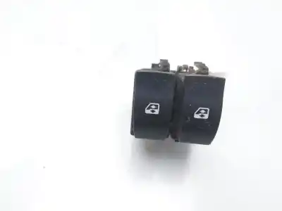 Peça sobressalente para automóvel em segunda mão BOTÃO / INTERRUPTOR ELEVADOR VIDRO DIANTEIRO ESQUERDO por RENAULT MEGANE II BERLINA 3P  Referências OEM IAM 8200315013  